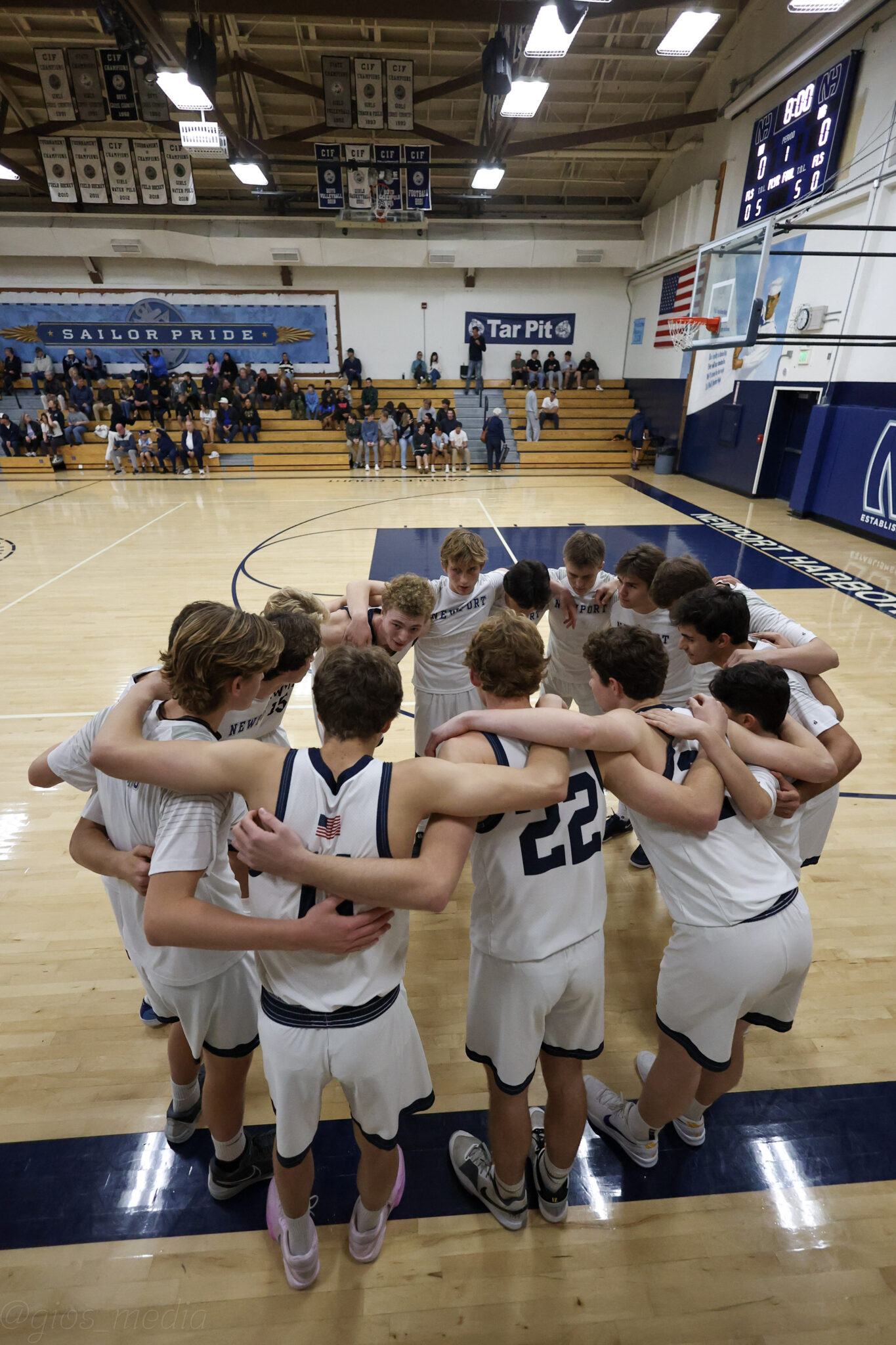 huddle 2